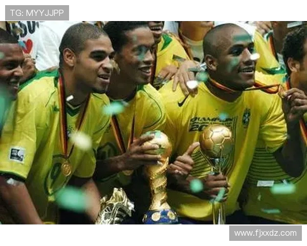 围绕足球明星成长之路揭秘全球球迷热议的巅峰时刻故事传奇篇章展示